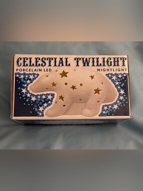 NEW Porcelain LED Polar Bear Star Night Light - White